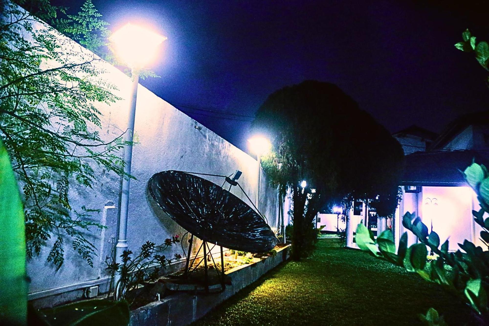 Ared Villa Katunayake Exterior photo