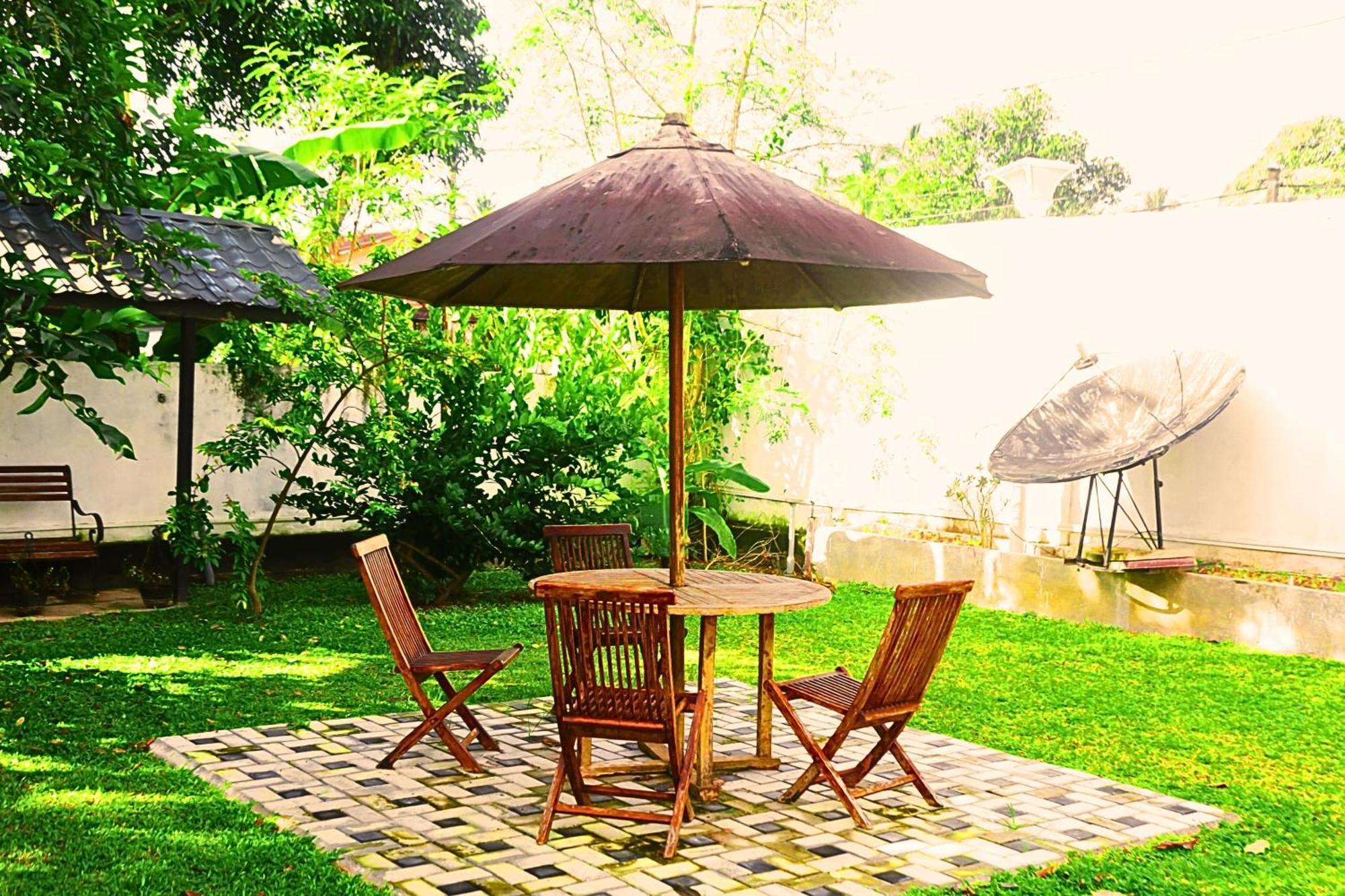 Ared Villa Katunayake Exterior photo
