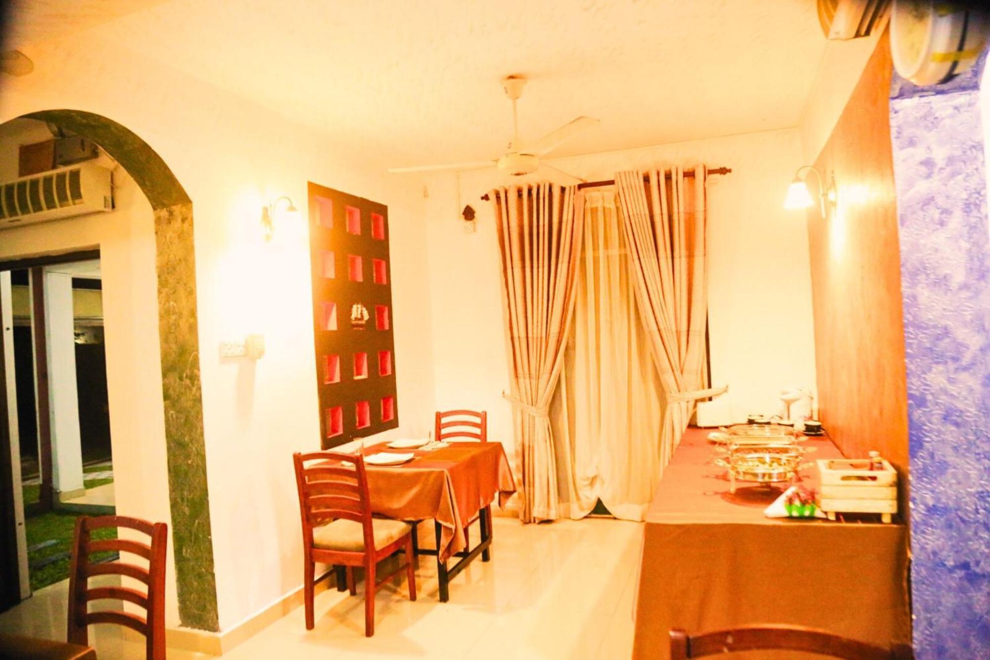 Ared Villa Katunayake Exterior photo