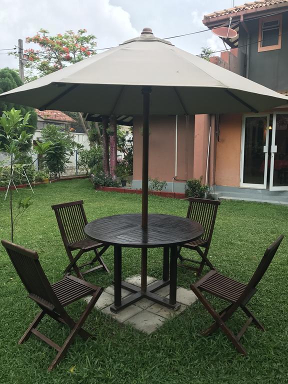 Ared Villa Katunayake Exterior photo